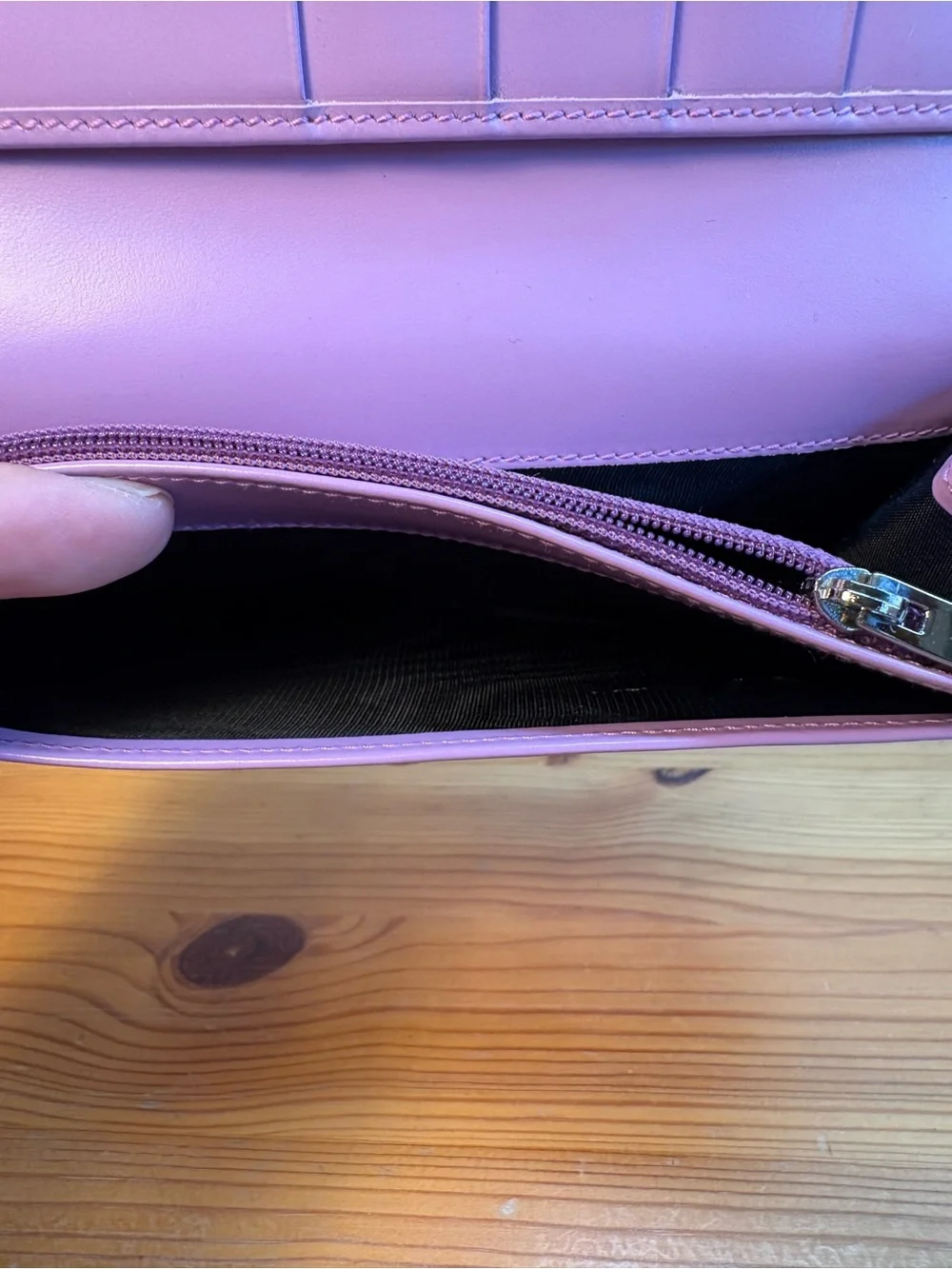 FERRAGAMO VINTAGE Y2K Pink/Lavender Leather Long Wallet with Signature clasp